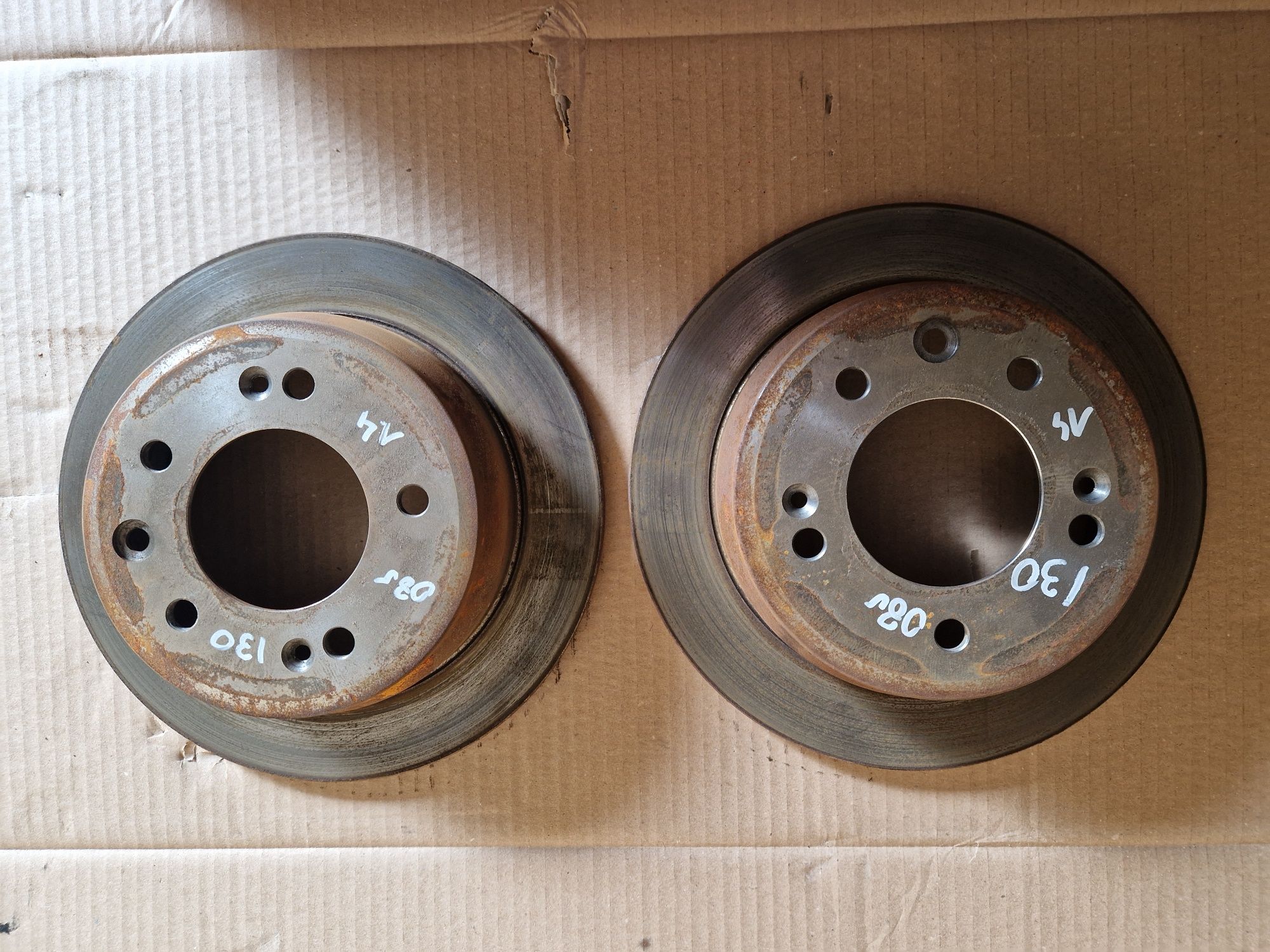 Tarczobębny tarcze tył  Hyundai i30 07-12r  1.4