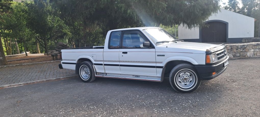 Mazda clássico gasolina