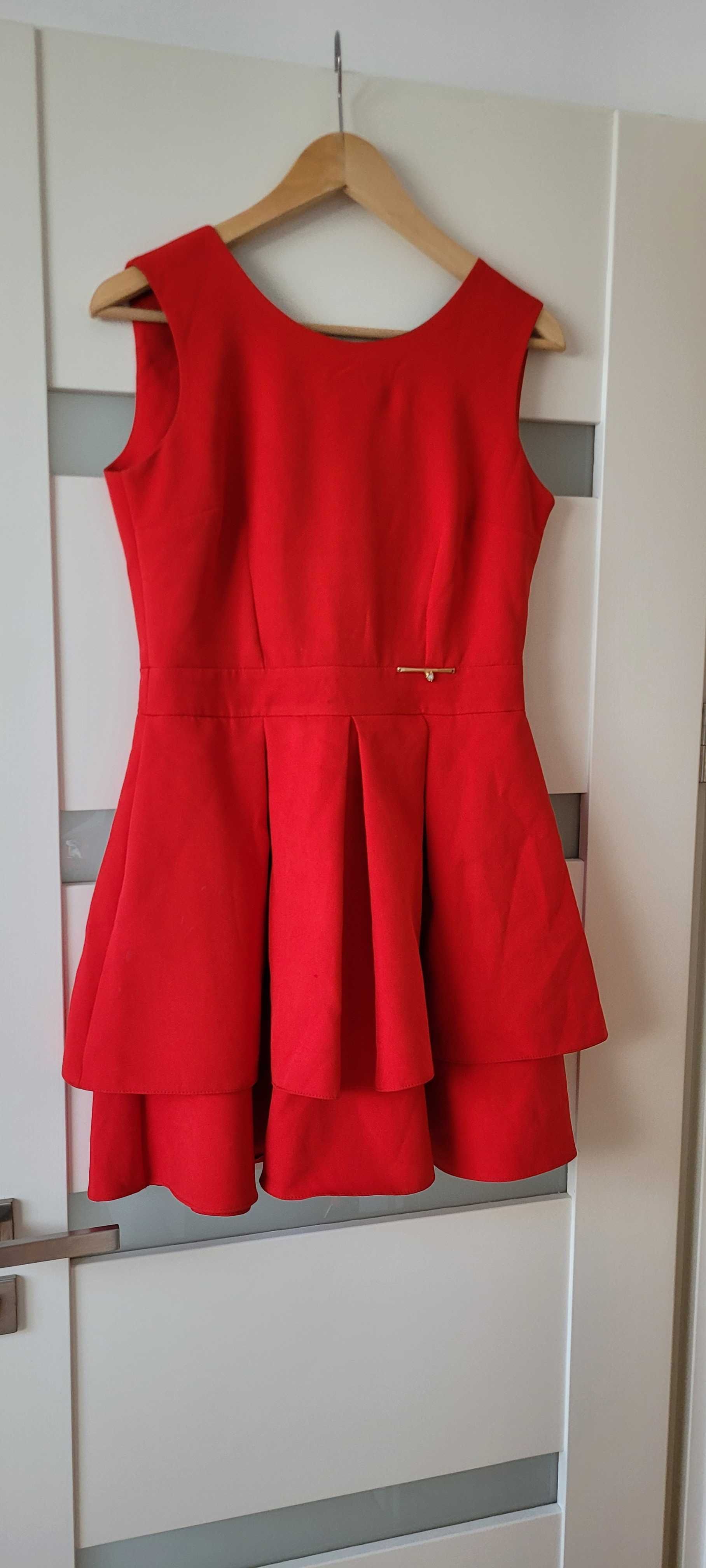 Sukienka czerwona firmy Duet A&M