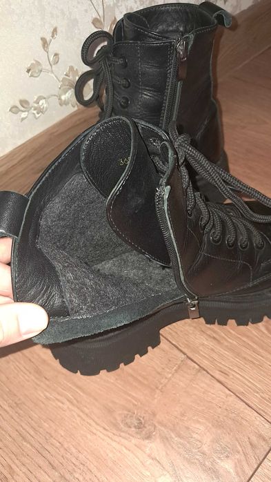 Зимове жіноче взуття