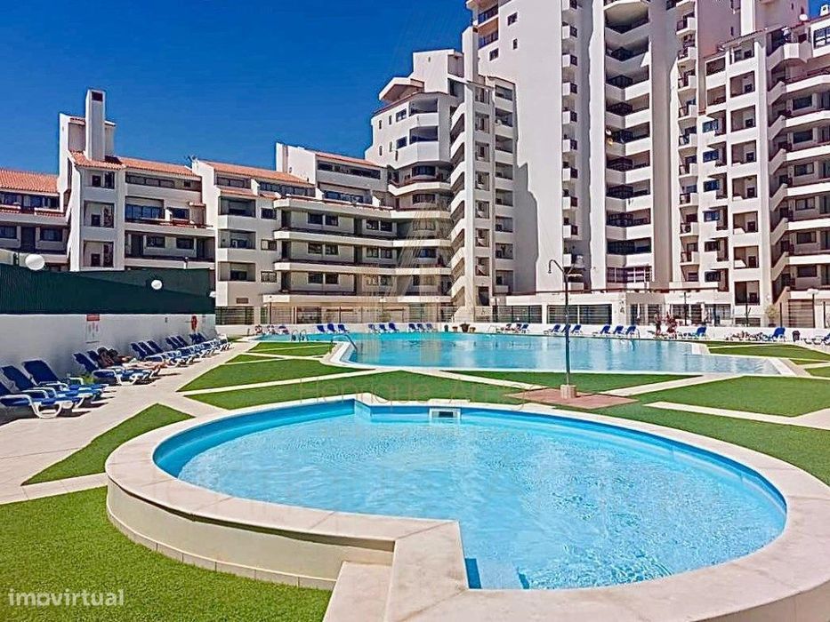 Apartamento T1 com Vista Mar, Piscina e Ginásio - Montechoro, Albuf...