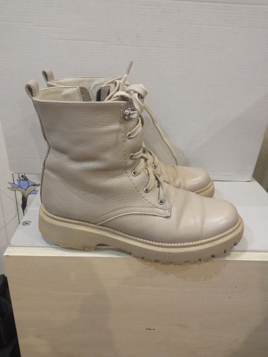 Продам женские зимние кожаные ботинки Fashion