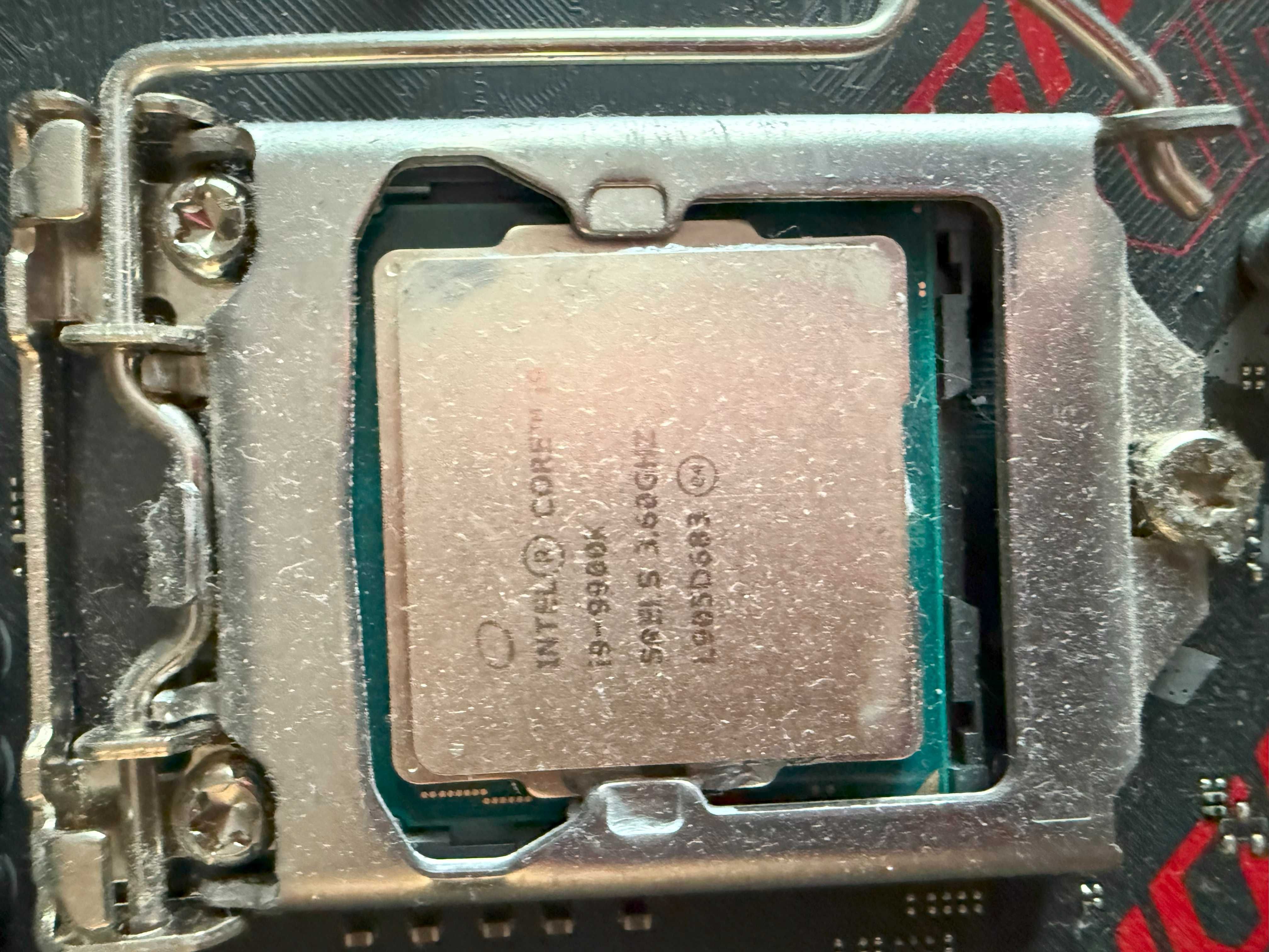 Procesor  Intel Core i9 + płyta główna ASUS Z390-H + pamięć RAM 64gb