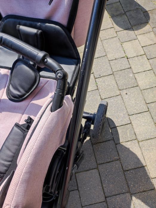 Wózek Milu Atteso - pudrowy róż