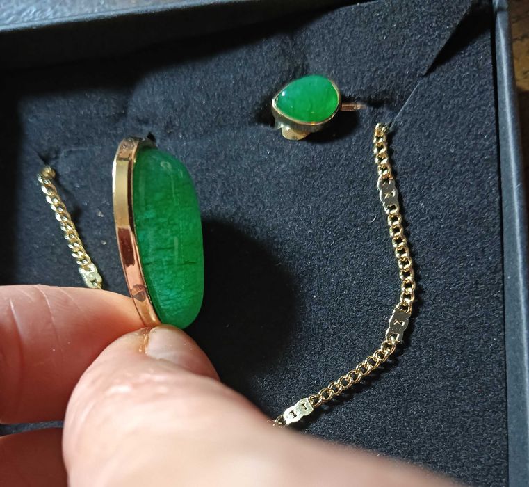 łańcuszek i kolczyki klipsy szmaragd złote komplet