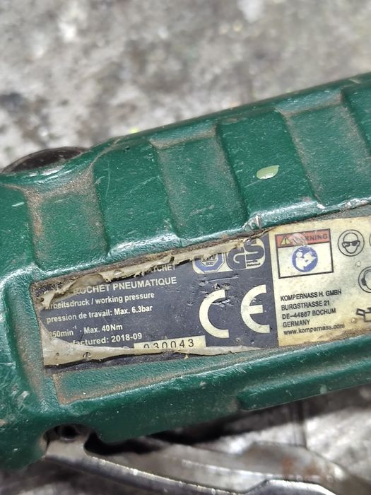 Grzechotka udarowa pneumatyczna Parkside 1/4"Dane techniczne:

- ciśni