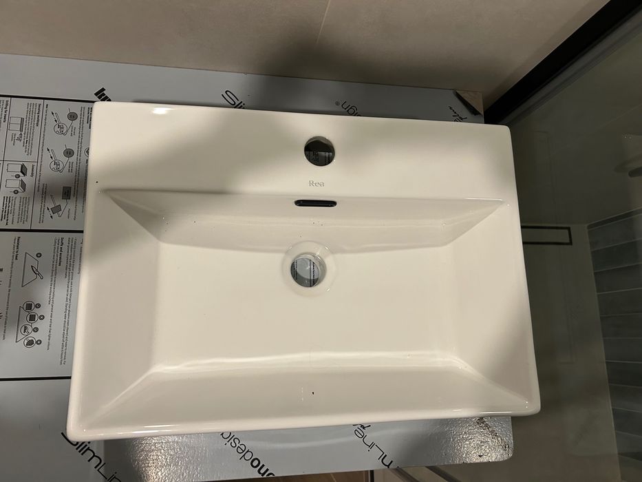 Umywalka, nowa, w oryginalnym opakowaniu 50/35.