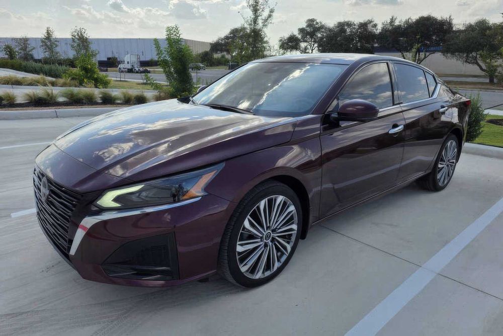 Nissan Altima      2024