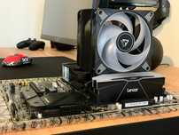 Ryzen 7600X B650 Tomahwak WiFi 32GB DDR5 Lexar NM790 Arctic 36 ARGB