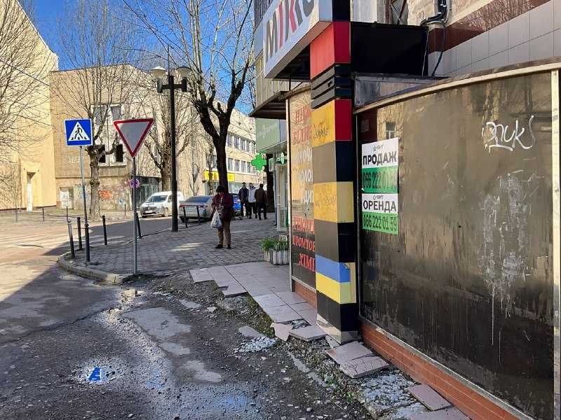 Фасадне цокольне приміщення вул. Грюнвальдська