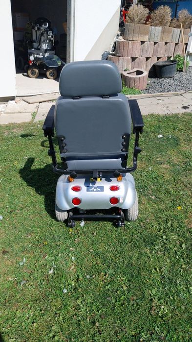 Електричний скутер для інвалідів