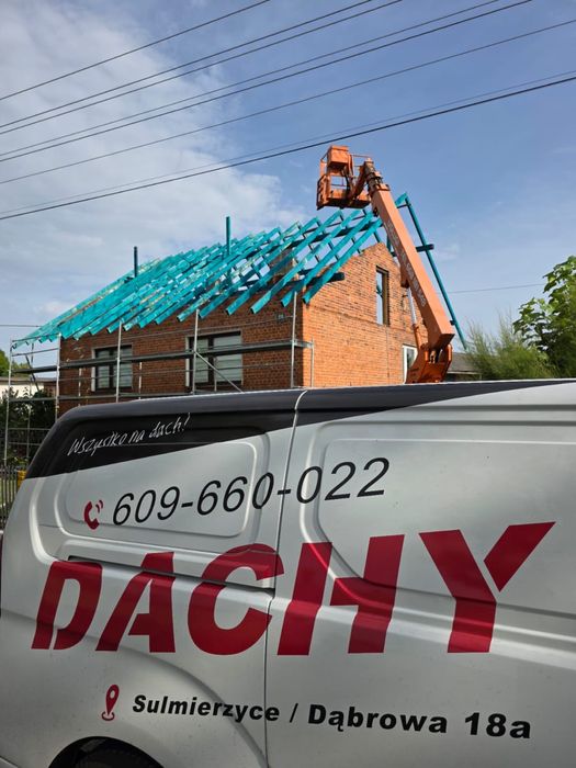 USŁUGI zwyżką i dźwigiem dekarskim