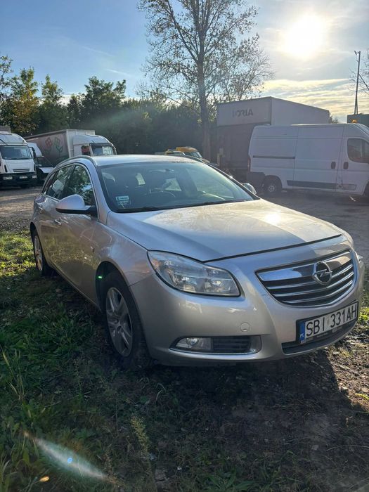 Opel Insignia 2.0 CDTI 130 km 2012r kombi po kolizji silnik sprawny