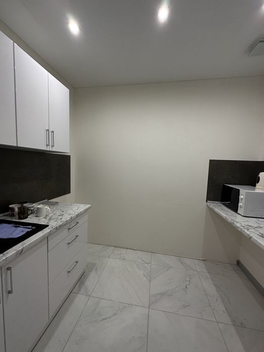 Офис с ремонтом и мебелью , большой метраж