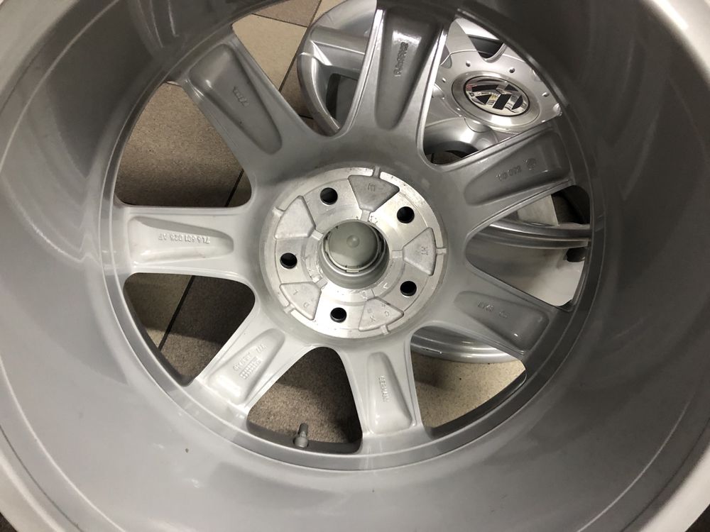 Диски Original 5/120 R19  VW toureg 9J ET60