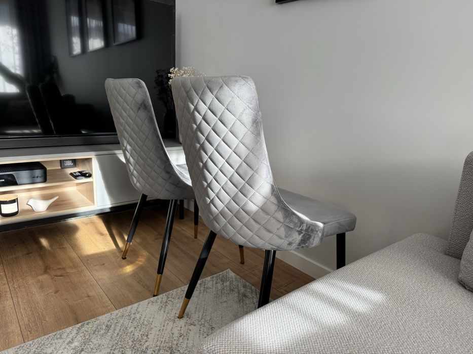 Krzesła Pikowane Velvet Piano