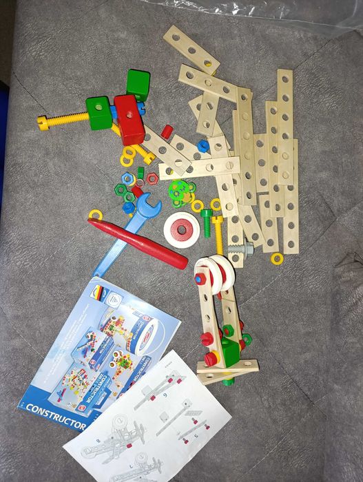 Дерев'яний конструктор самольотик