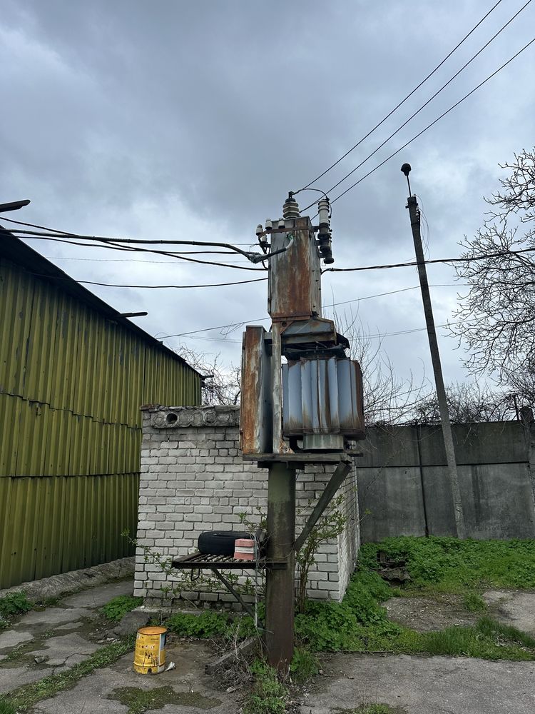 Продаж складських та виробничих приміщень м.Підгородне.