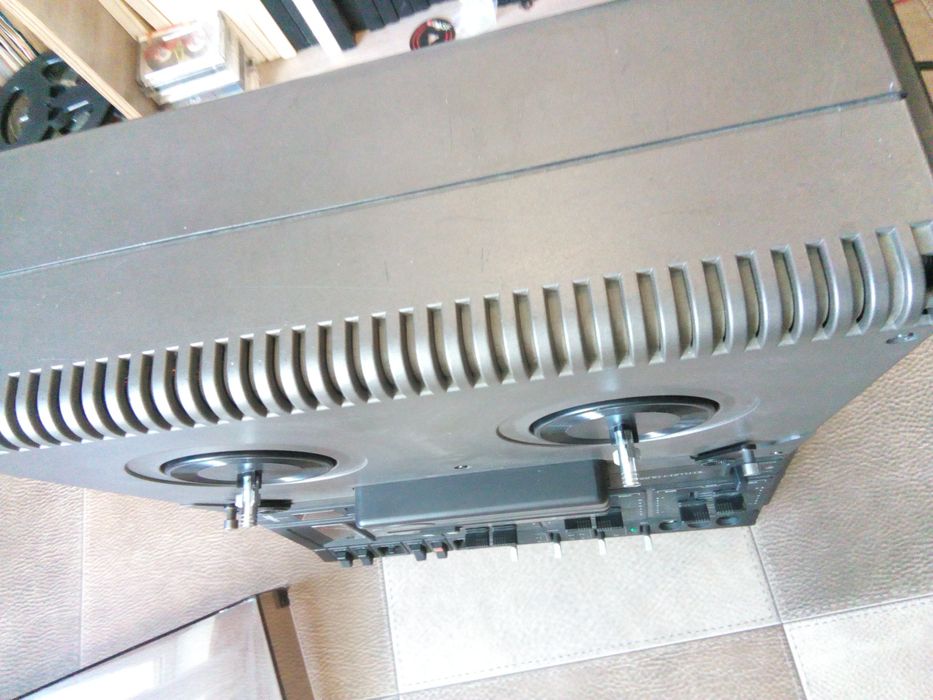 Philips N4420 магнитофон катушечный,бабинный