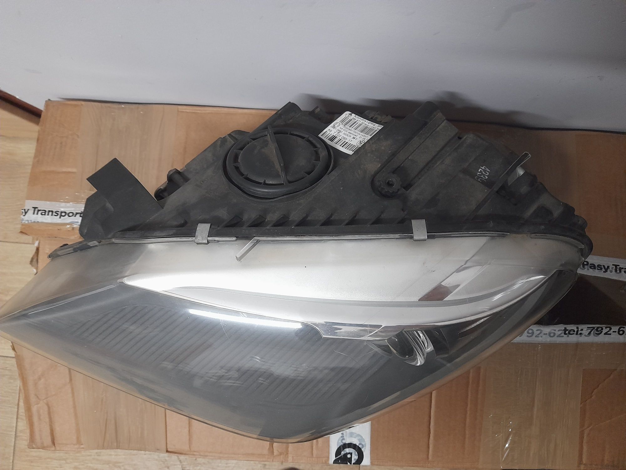 Lampa Lewa BMW 6 F06 F12 F12 Bi xenon nieskretny