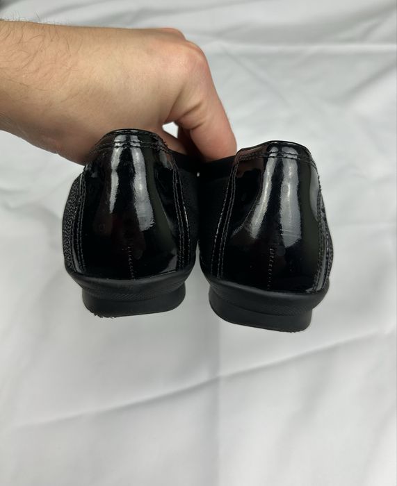 Оригінальні преміальні туфлі балетки Clarks Neenah 41,5 розмір 27 см