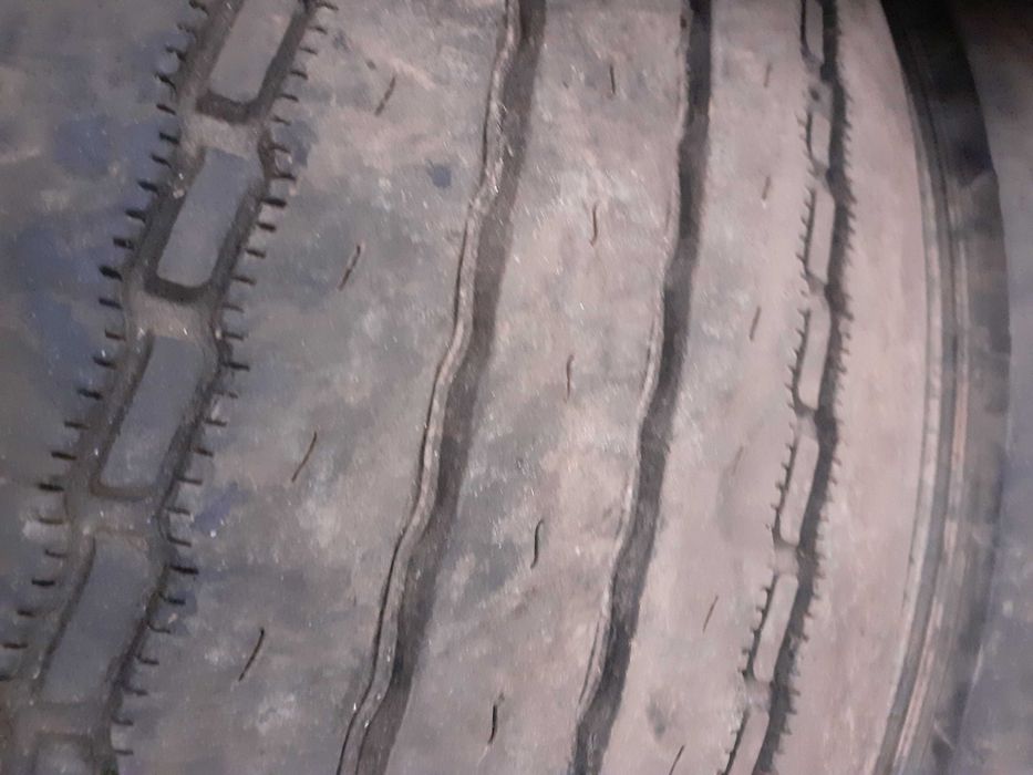 6 Pneus michelin 315 70 r 22.5 com jantes