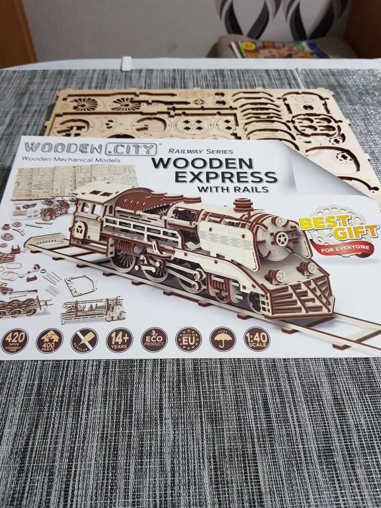 Drewniany model do skladania wooden express