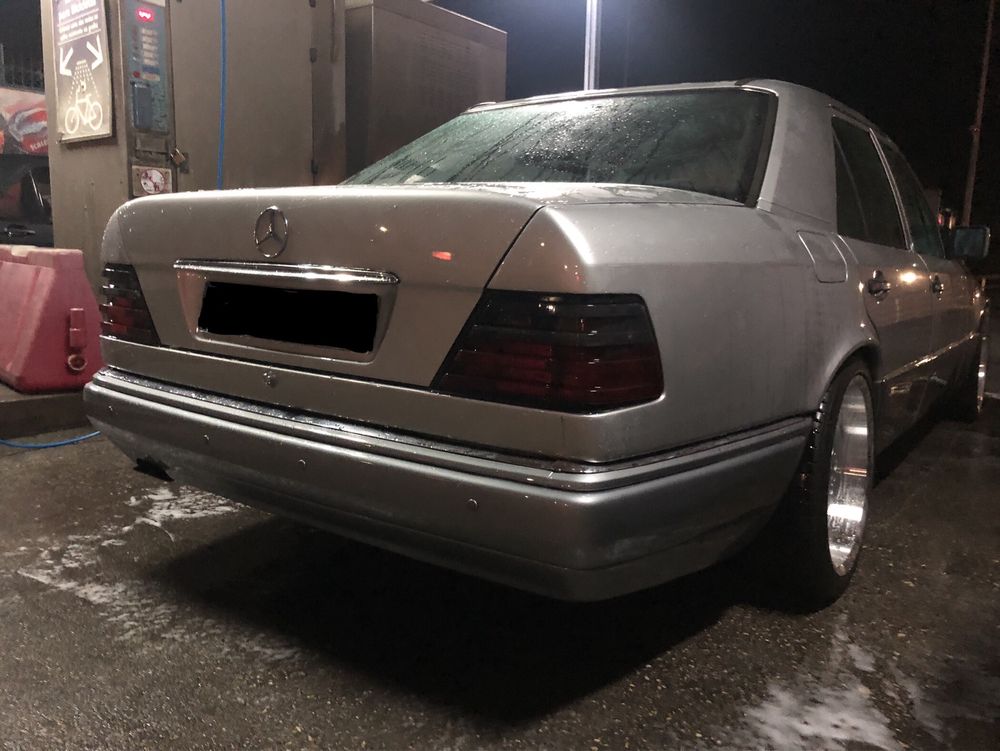 Mercedes-Benz 250d Turbo