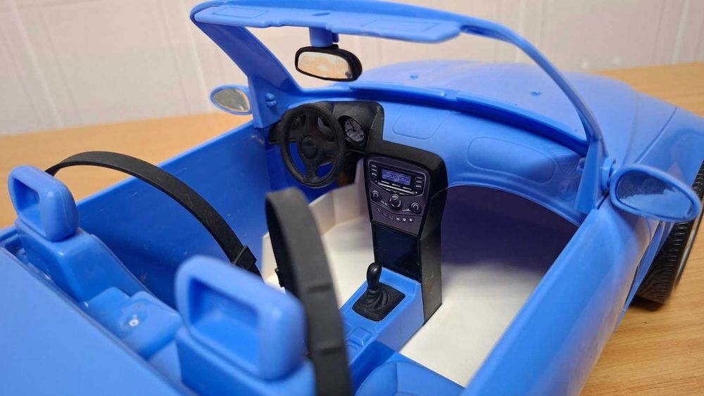 Carro azul da Barbie de 2003