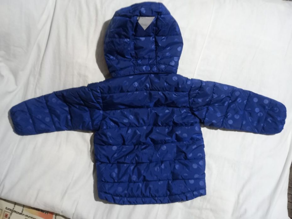 Куртка на дівчинку 3-4 роки.