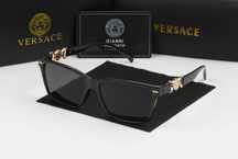 Женские солнцезащитные очки  Versace