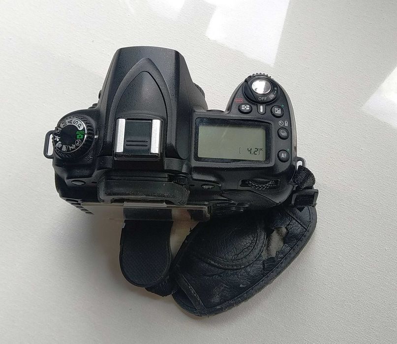 Продам фотоаппарат Nikon D90 body