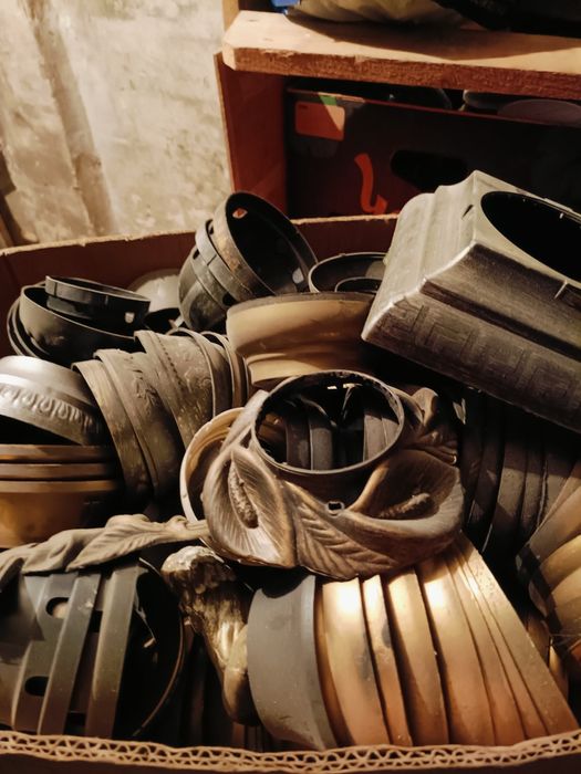 Podstawki i kapturki do zniczy