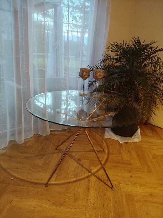Stół szklany złote nogi super design