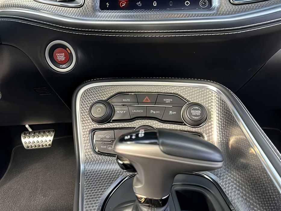 Dodge Challenger SRT Hellcat      2021