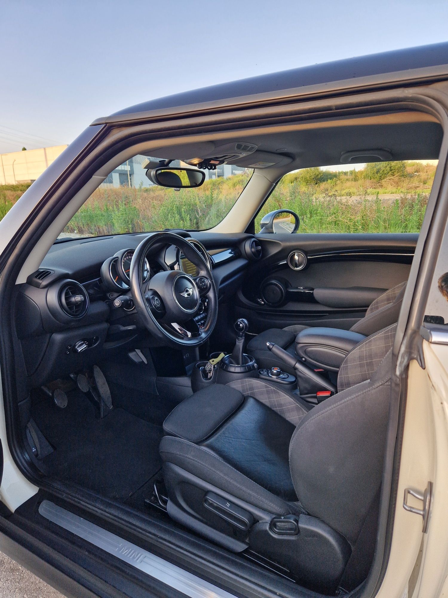 _MINI  Cooper  D Full Extras
