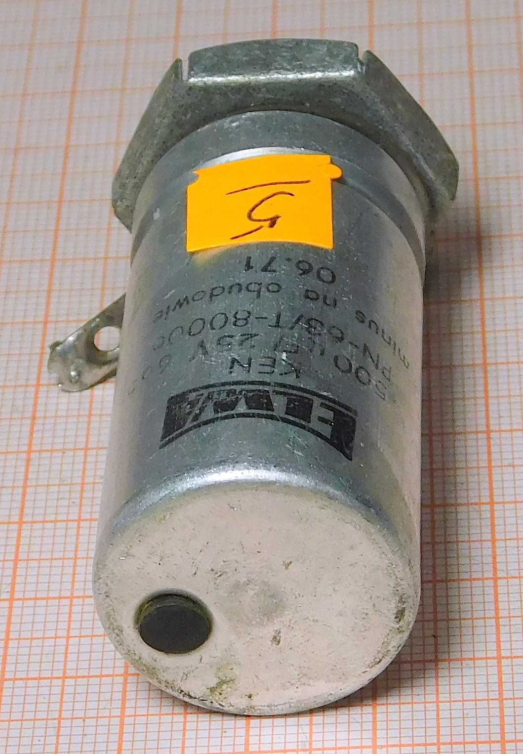 Kondensator elektrolityczny 500uF 25V ELWA [K20]5