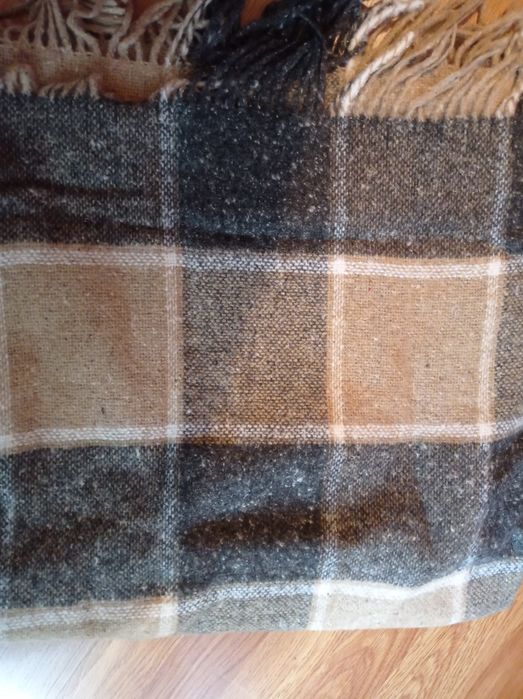 Продам шерстяные одеяла  1 шт