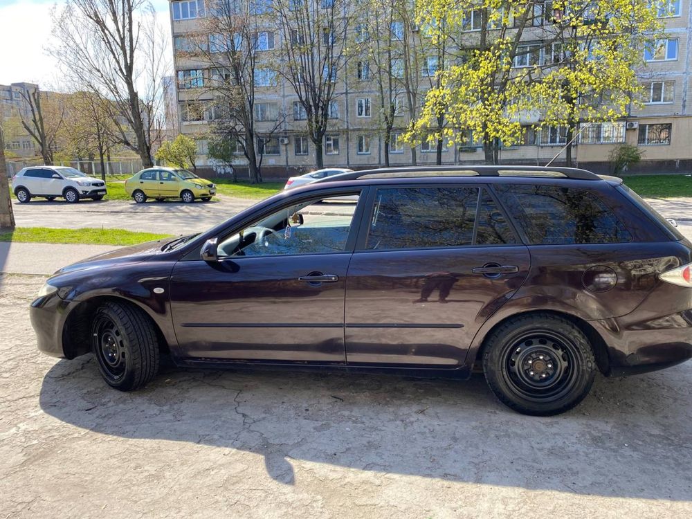 Mazda 6.