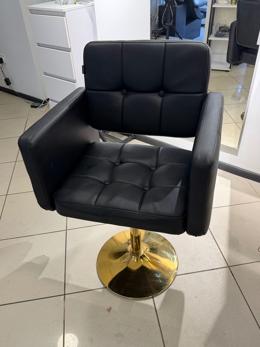 Продам меблі для салону краси