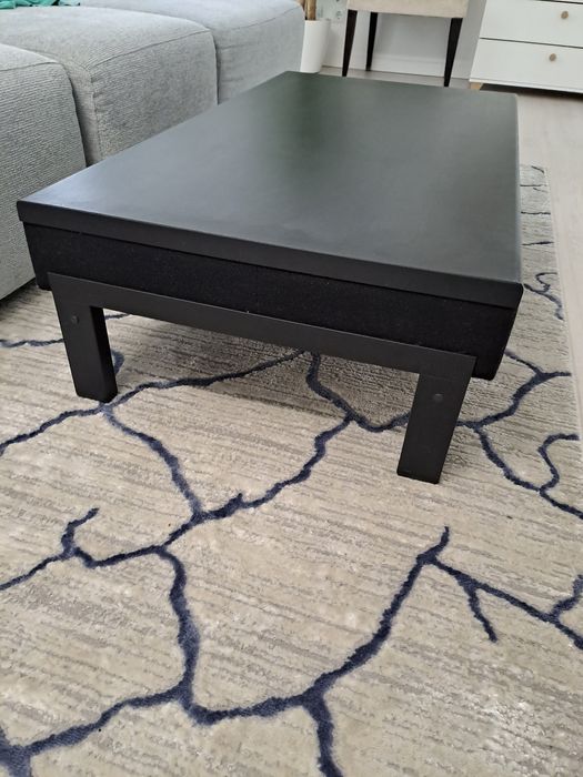 Mesa de sala elegante e resistente como nova