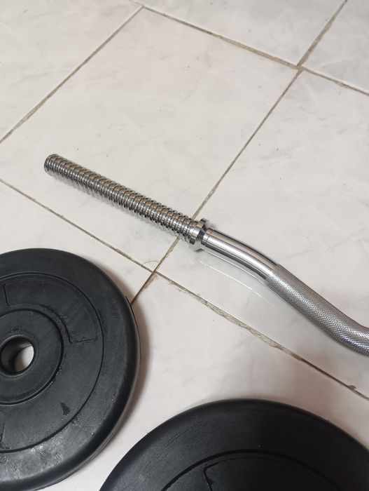 Barra de Musculação com Halteres