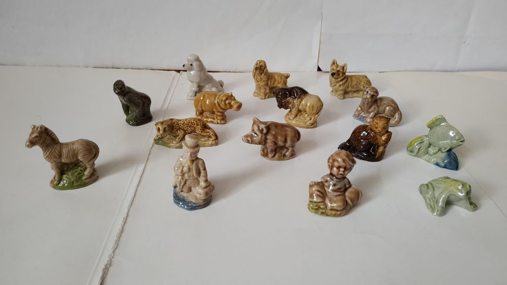 Фарфорові статуеточки Wade England