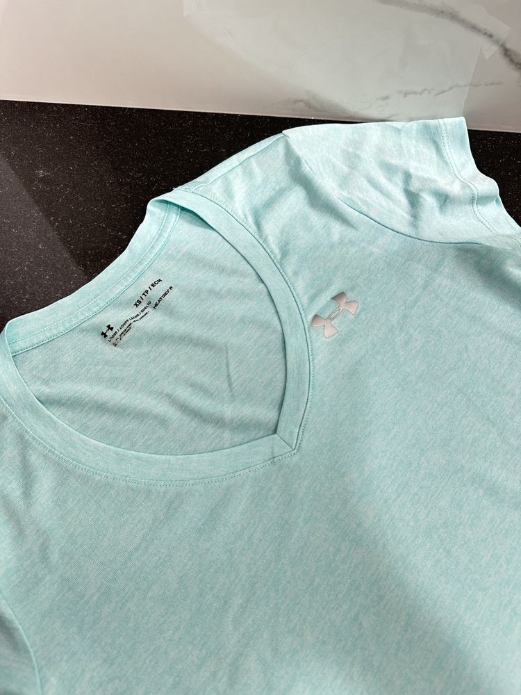 Bluzka sportowa under armour damska jasnoniebieska XS/tp/ech heatgear