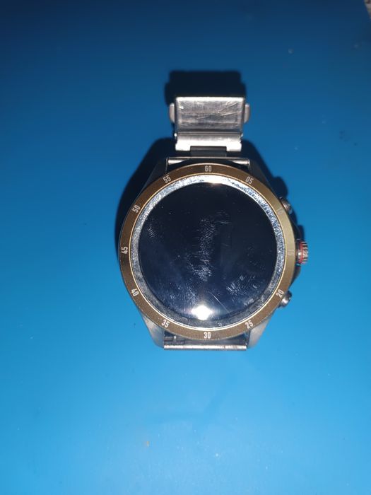 SmartWatch na bransoletce