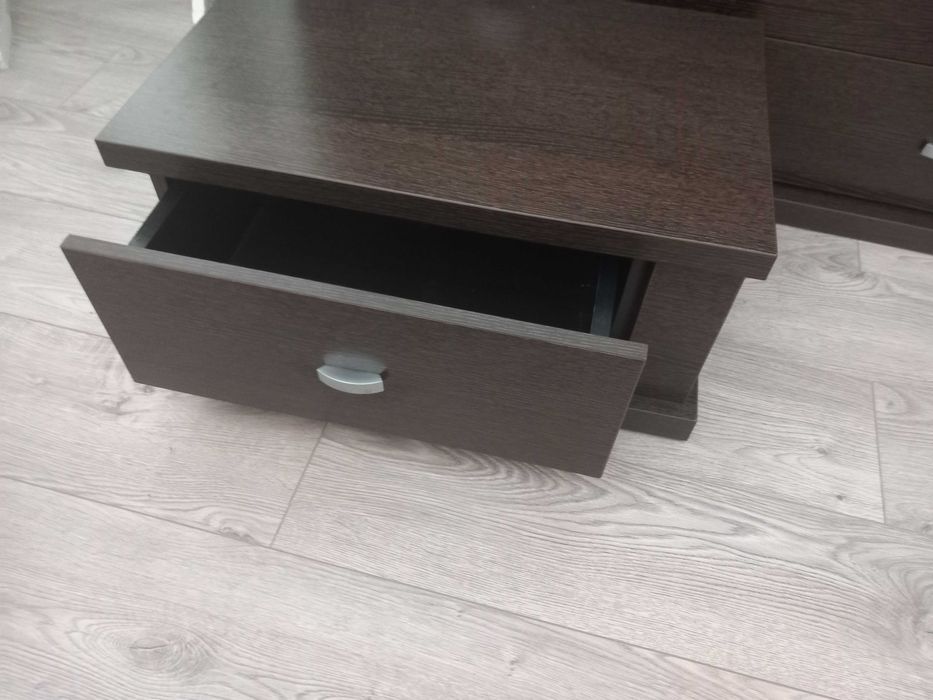 Conjunto de 2 mesas cabeceira como novas