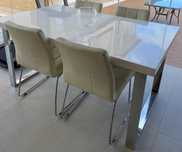 Mesa de Sala com Cadeiras