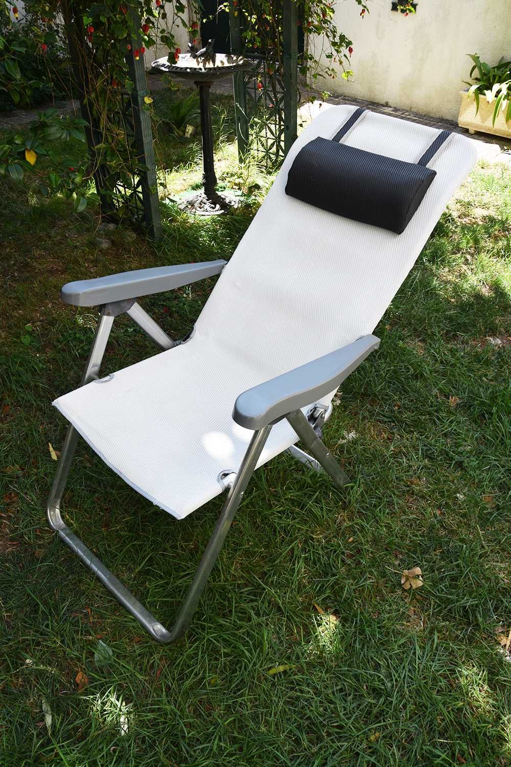 Cadeira espreguiçadeira alumínio branca