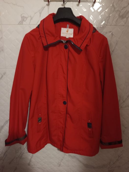 Жіноча куртка 54/56