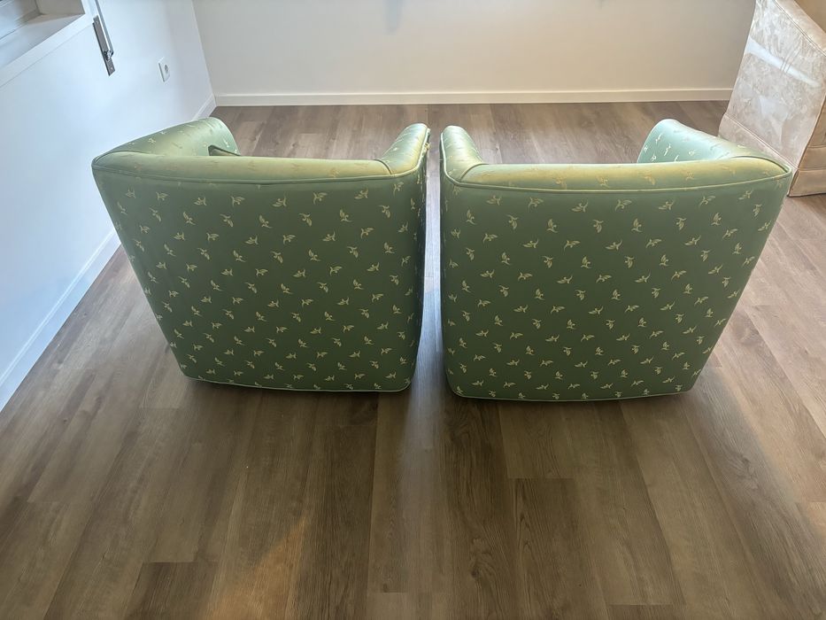 Camas (2)+Colchões (2)+Poltronas (4)